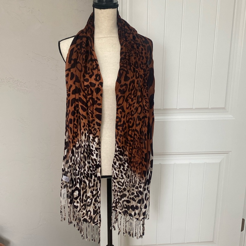 NWT ombre tiger print scarf
